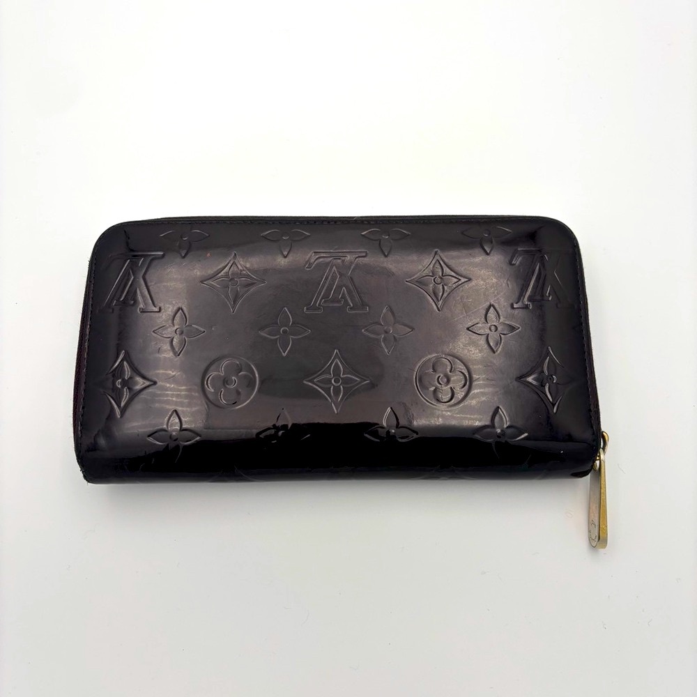 Louis Vuitton Vernis Monogram Wallet - Picture 2 of 7